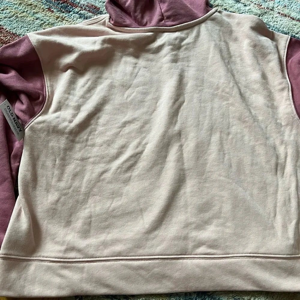 Old Navy Girls Sweatshirt with hood.